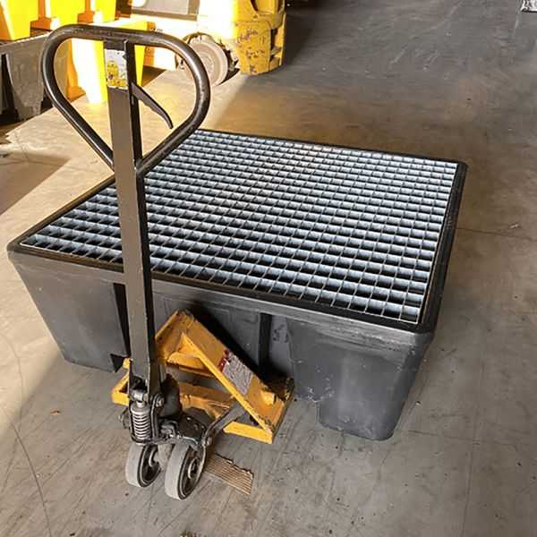 Bac de Rétention 475 l noir pour 4 Fûts avec Caillebotis Metal